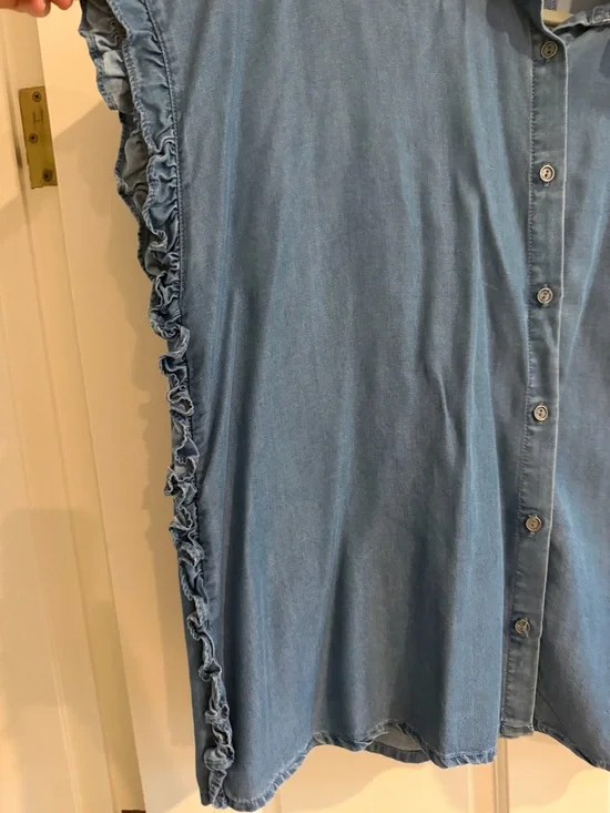 beachlunchlounge Light Blue Denim Shirt - Picture 2 of 4